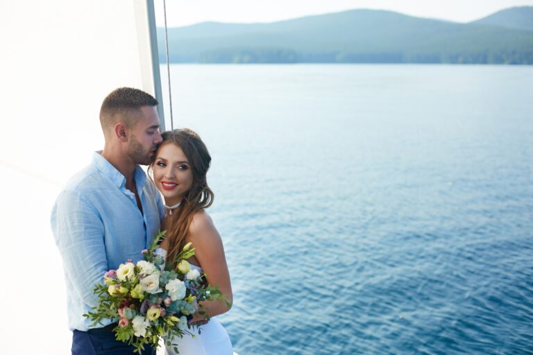 Marriage on yacht